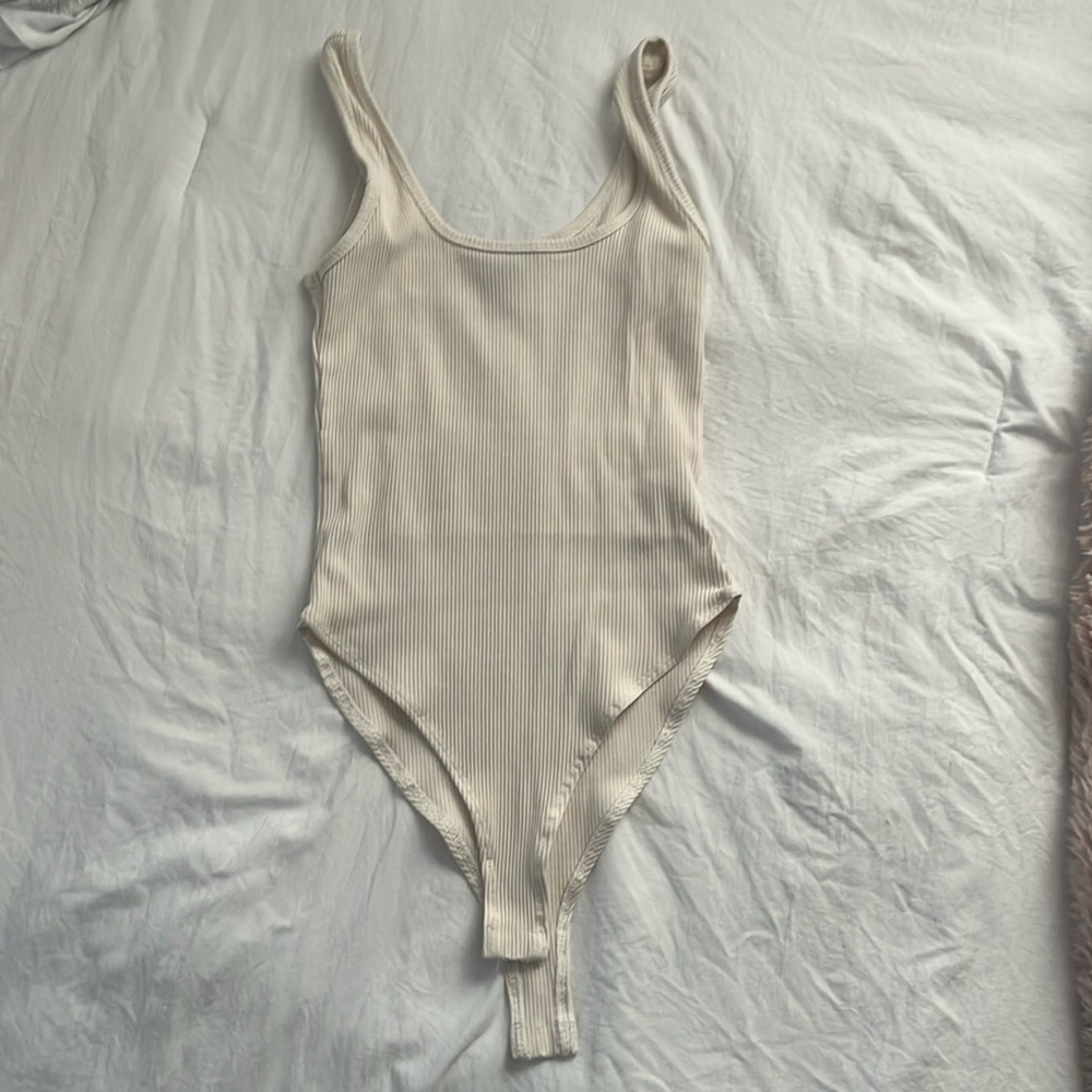 Ribbed cream tank body suit